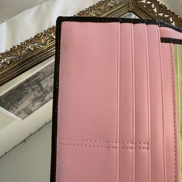 Beautiful Brown Coach Wallet !! - Picture 6 of 8